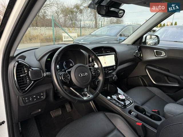 Белый Киа Soul, объемом двигателя 0 л и пробегом 26 тыс. км за 21500 $, фото 36 на Automoto.ua