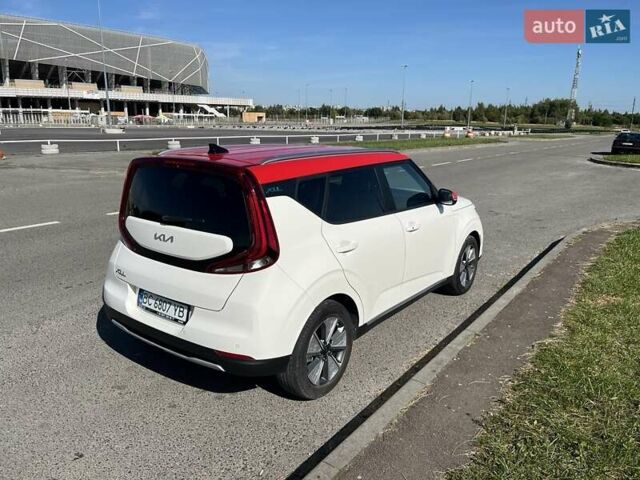 Белый Киа Soul, объемом двигателя 0 л и пробегом 40 тыс. км за 17900 $, фото 5 на Automoto.ua