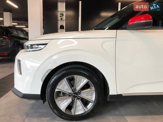 Белый Киа Soul, объемом двигателя 0 л и пробегом 40 тыс. км за 17490 $, фото 3 на Automoto.ua