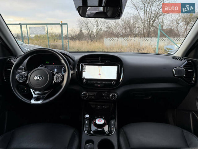 Белый Киа Soul, объемом двигателя 0 л и пробегом 26 тыс. км за 21500 $, фото 3 на Automoto.ua