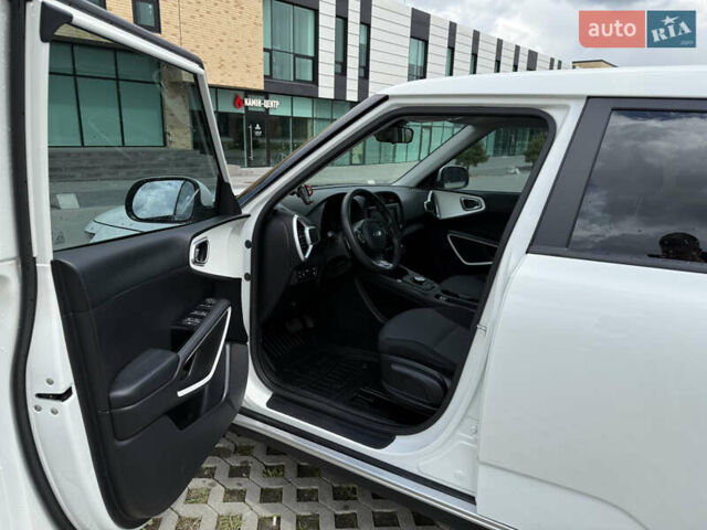 Белый Киа Soul, объемом двигателя 0 л и пробегом 70 тыс. км за 18200 $, фото 10 на Automoto.ua