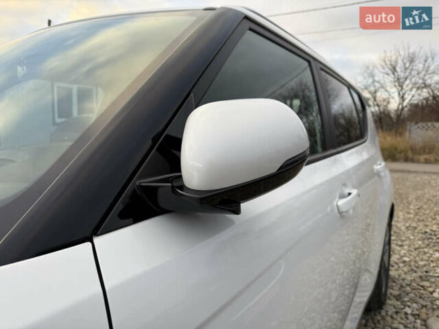 Белый Киа Soul, объемом двигателя 0 л и пробегом 26 тыс. км за 21500 $, фото 26 на Automoto.ua