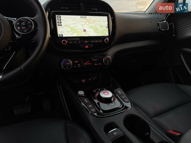 Белый Киа Soul, объемом двигателя 0 л и пробегом 26 тыс. км за 21500 $, фото 86 на Automoto.ua