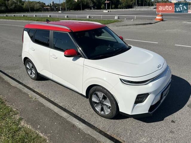 Белый Киа Soul, объемом двигателя 0 л и пробегом 40 тыс. км за 17900 $, фото 6 на Automoto.ua