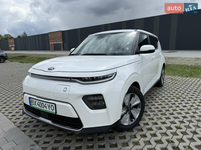 Белый Киа Soul, объемом двигателя 0 л и пробегом 70 тыс. км за 18200 $, фото 1 на Automoto.ua