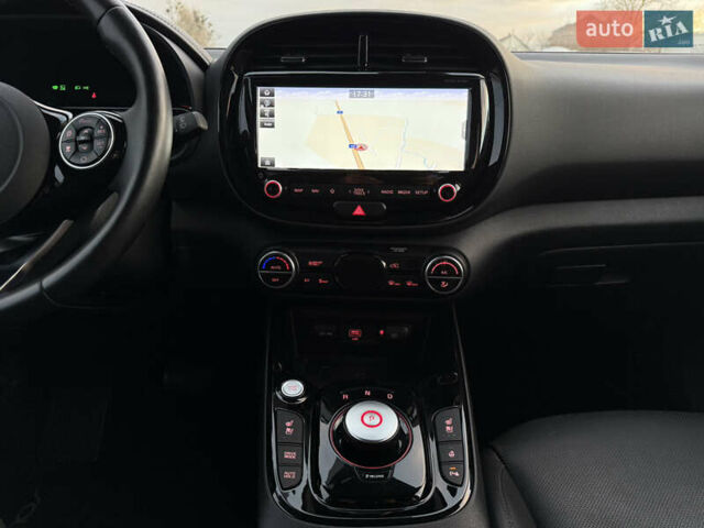 Белый Киа Soul, объемом двигателя 0 л и пробегом 26 тыс. км за 21500 $, фото 68 на Automoto.ua