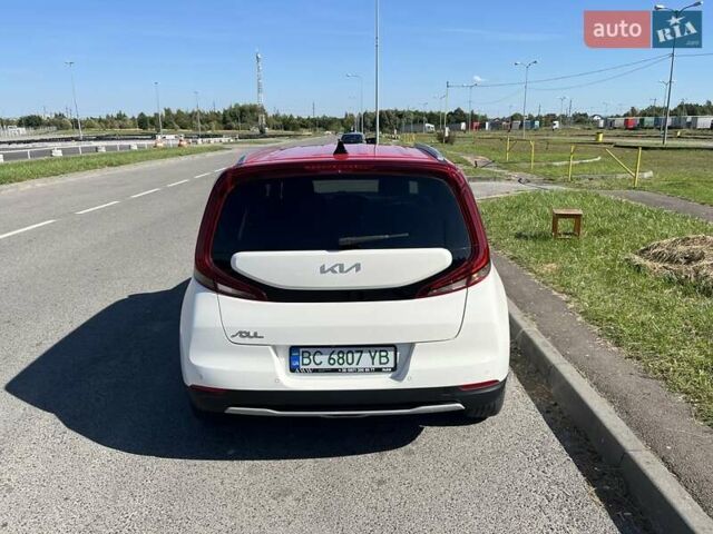 Белый Киа Soul, объемом двигателя 0 л и пробегом 40 тыс. км за 17900 $, фото 4 на Automoto.ua
