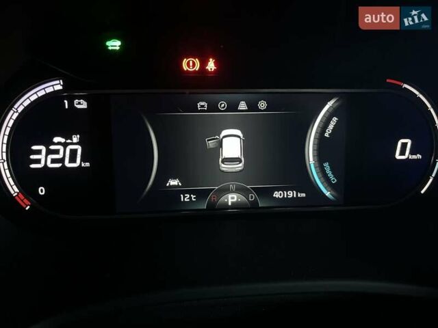 Белый Киа Soul, объемом двигателя 0 л и пробегом 40 тыс. км за 17900 $, фото 7 на Automoto.ua