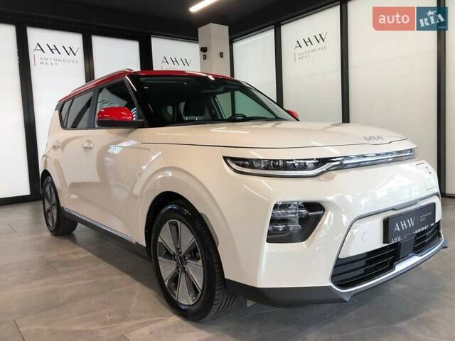 Белый Киа Soul, объемом двигателя 0 л и пробегом 40 тыс. км за 17900 $, фото 2 на Automoto.ua