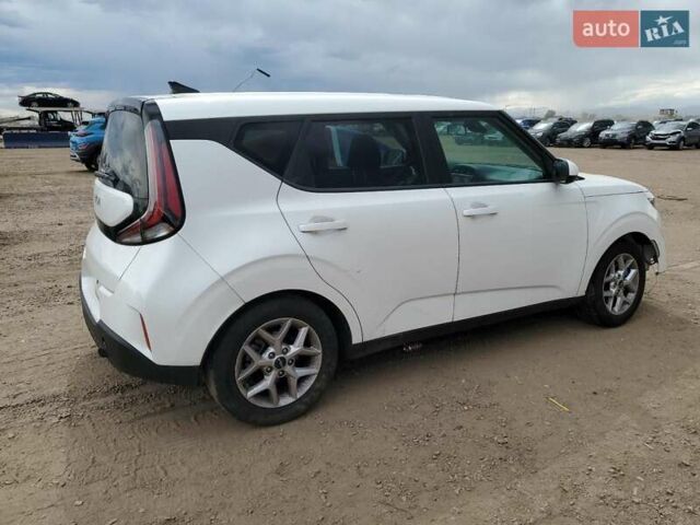 Білий Кіа Soul, об'ємом двигуна 2 л та пробігом 35 тис. км за 6000 $, фото 2 на Automoto.ua