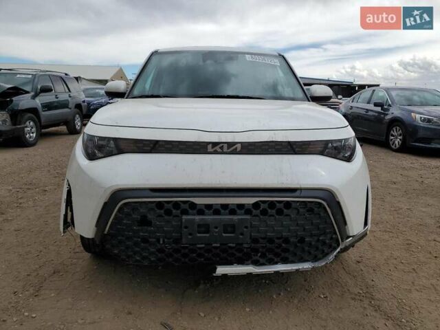 Білий Кіа Soul, об'ємом двигуна 2 л та пробігом 35 тис. км за 6000 $, фото 4 на Automoto.ua