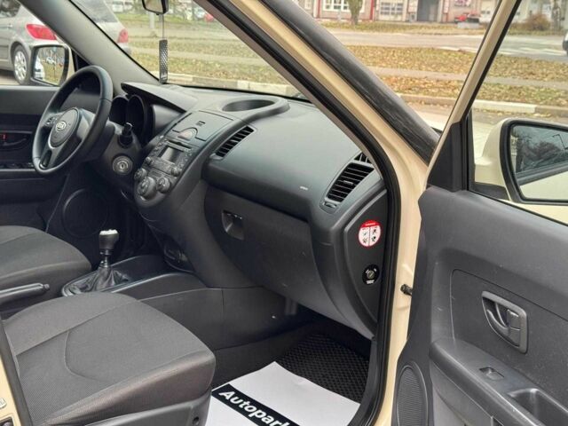 Бежевый Киа Soul, объемом двигателя 1.6 л и пробегом 289 тыс. км за 6690 $, фото 12 на Automoto.ua