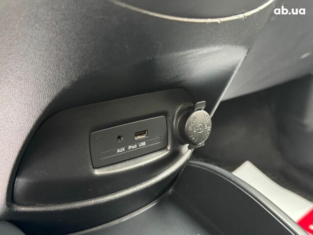 Бежевый Киа Soul, объемом двигателя 1.6 л и пробегом 289 тыс. км за 6690 $, фото 20 на Automoto.ua