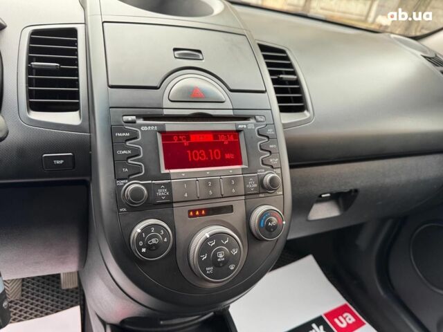 Бежевый Киа Soul, объемом двигателя 1.6 л и пробегом 289 тыс. км за 6690 $, фото 18 на Automoto.ua