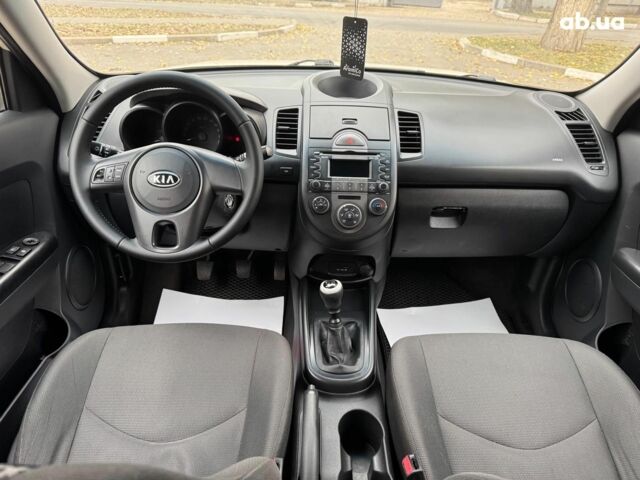 Бежевый Киа Soul, объемом двигателя 1.6 л и пробегом 289 тыс. км за 6690 $, фото 14 на Automoto.ua