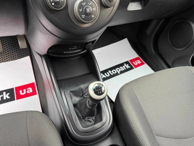 Бежевый Киа Soul, объемом двигателя 1.6 л и пробегом 289 тыс. км за 6690 $, фото 19 на Automoto.ua