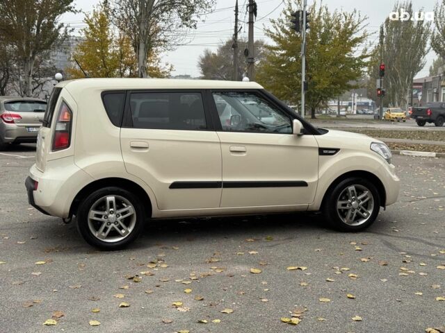Бежевый Киа Soul, объемом двигателя 1.6 л и пробегом 289 тыс. км за 6690 $, фото 7 на Automoto.ua