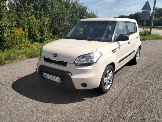 Бежевый Киа Soul, объемом двигателя 1.6 л и пробегом 233 тыс. км за 5499 $, фото 1 на Automoto.ua