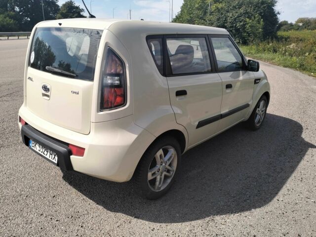 Бежевый Киа Soul, объемом двигателя 1.6 л и пробегом 233 тыс. км за 5499 $, фото 7 на Automoto.ua