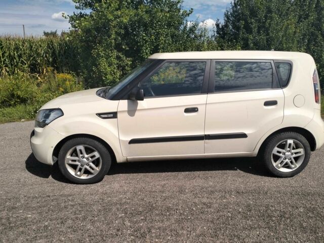 Бежевый Киа Soul, объемом двигателя 1.6 л и пробегом 233 тыс. км за 5499 $, фото 4 на Automoto.ua