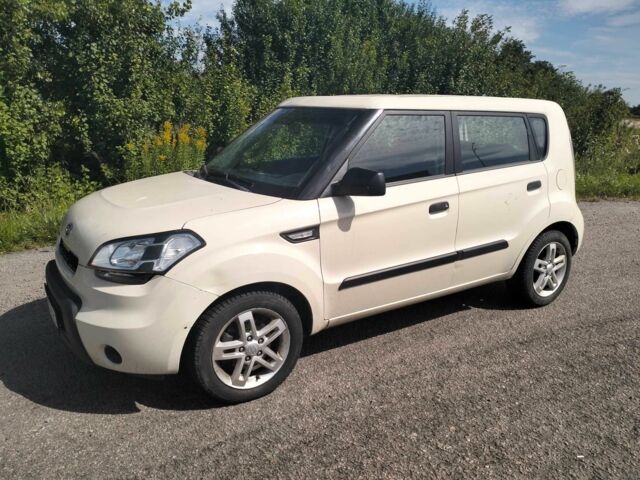 Бежевый Киа Soul, объемом двигателя 1.6 л и пробегом 233 тыс. км за 5499 $, фото 3 на Automoto.ua