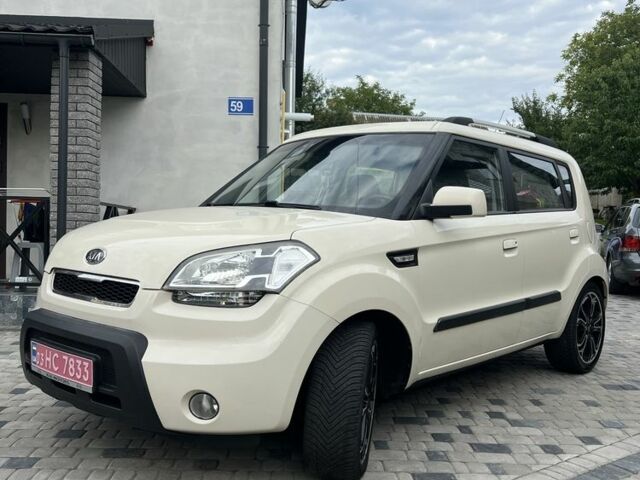 Бежевий Кіа Soul, об'ємом двигуна 1.6 л та пробігом 230 тис. км за 5700 $, фото 11 на Automoto.ua
