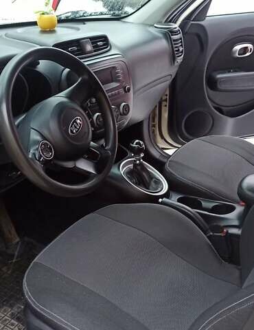 Бежевый Киа Soul, объемом двигателя 1.6 л и пробегом 144 тыс. км за 11000 $, фото 5 на Automoto.ua