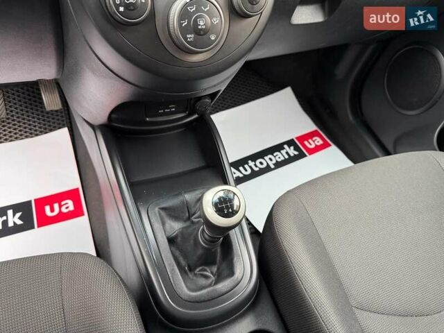 Бежевый Киа Soul, объемом двигателя 1.6 л и пробегом 289 тыс. км за 6690 $, фото 19 на Automoto.ua