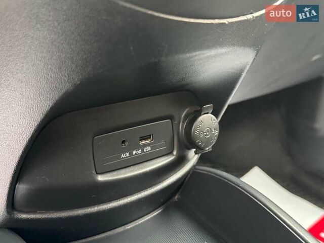 Бежевый Киа Soul, объемом двигателя 1.6 л и пробегом 289 тыс. км за 6690 $, фото 20 на Automoto.ua