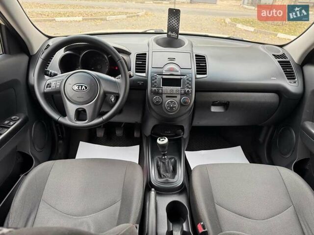 Бежевый Киа Soul, объемом двигателя 1.6 л и пробегом 289 тыс. км за 6690 $, фото 14 на Automoto.ua