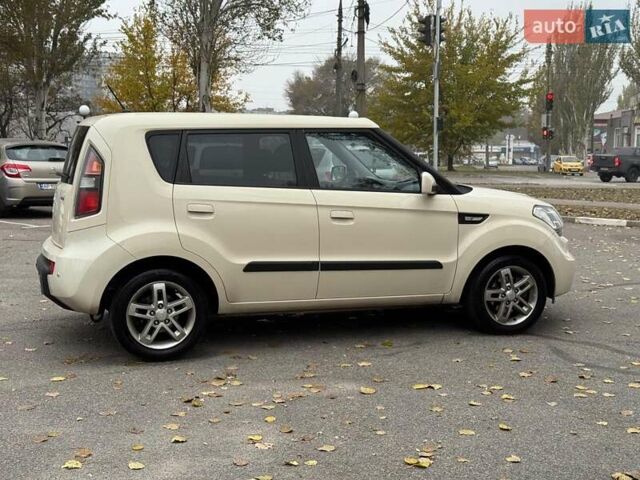 Бежевый Киа Soul, объемом двигателя 1.6 л и пробегом 289 тыс. км за 6690 $, фото 5 на Automoto.ua