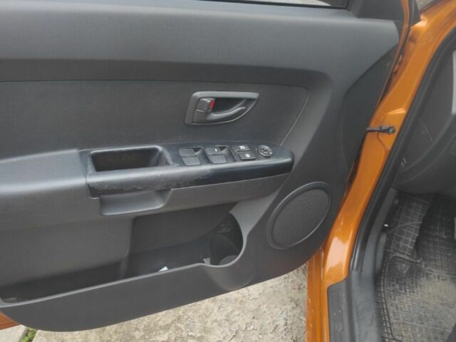 Бежевый Киа Soul, объемом двигателя 1.6 л и пробегом 212 тыс. км за 6000 $, фото 5 на Automoto.ua