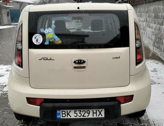 Бежевый Киа Soul, объемом двигателя 1.6 л и пробегом 233 тыс. км за 6100 $, фото 5 на Automoto.ua