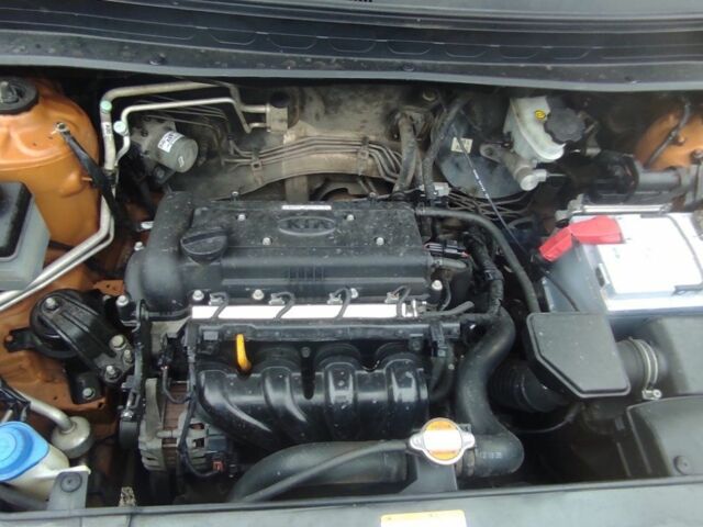 Бежевый Киа Soul, объемом двигателя 1.6 л и пробегом 212 тыс. км за 6000 $, фото 3 на Automoto.ua