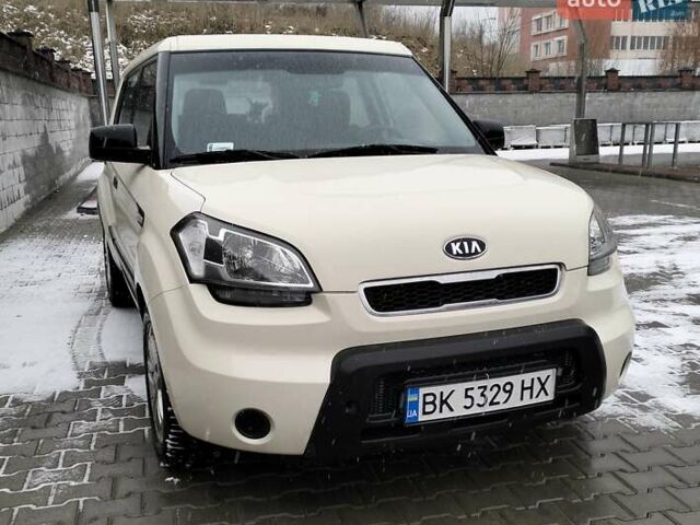 Бежевый Киа Soul, объемом двигателя 1.6 л и пробегом 233 тыс. км за 6100 $, фото 2 на Automoto.ua