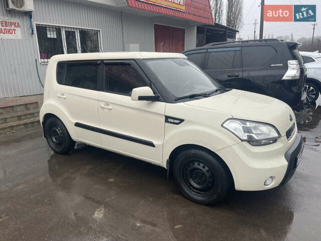 Бежевый Киа Soul, объемом двигателя 1.59 л и пробегом 180 тыс. км за 6700 $, фото 1 на Automoto.ua