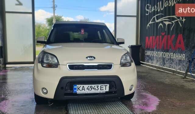 Бежевый Киа Soul, объемом двигателя 1.59 л и пробегом 234 тыс. км за 6100 $, фото 5 на Automoto.ua