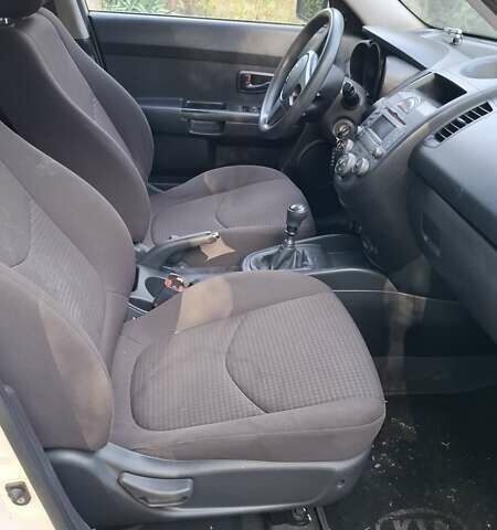 Бежевый Киа Soul, объемом двигателя 1.6 л и пробегом 107 тыс. км за 6700 $, фото 1 на Automoto.ua