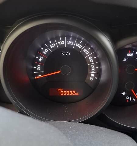 Бежевый Киа Soul, объемом двигателя 1.6 л и пробегом 107 тыс. км за 6700 $, фото 2 на Automoto.ua