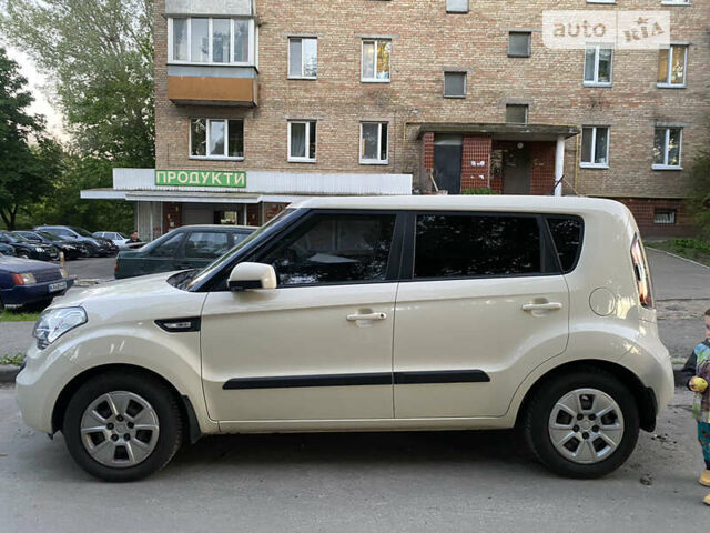 Бежевий Кіа Soul, об'ємом двигуна 1.59 л та пробігом 130 тис. км за 10200 $, фото 5 на Automoto.ua