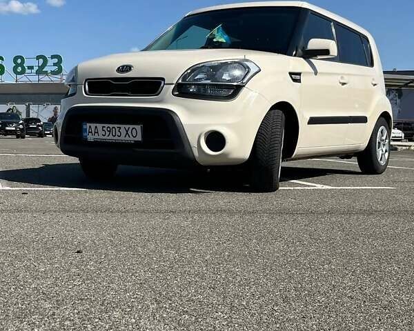 Бежевый Киа Soul, объемом двигателя 1.59 л и пробегом 220 тыс. км за 7900 $, фото 3 на Automoto.ua