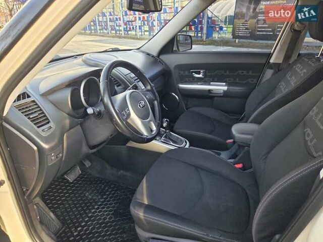 Бежевый Киа Soul, объемом двигателя 1.6 л и пробегом 115 тыс. км за 10500 $, фото 19 на Automoto.ua