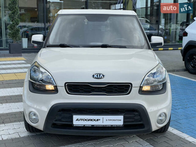 Бежевий Кіа Soul, об'ємом двигуна 1.58 л та пробігом 141 тис. км за 8900 $, фото 2 на Automoto.ua