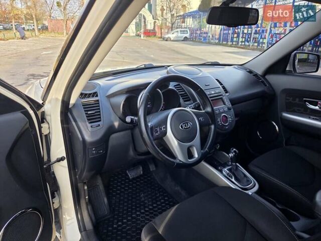 Бежевый Киа Soul, объемом двигателя 1.6 л и пробегом 115 тыс. км за 10500 $, фото 18 на Automoto.ua