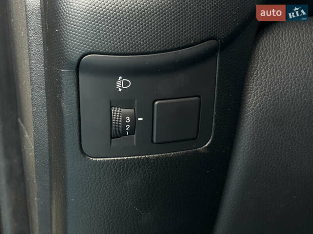 Бежевий Кіа Soul, об'ємом двигуна 1.58 л та пробігом 141 тис. км за 8900 $, фото 21 на Automoto.ua