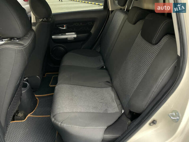 Бежевий Кіа Soul, об'ємом двигуна 1.58 л та пробігом 141 тис. км за 8900 $, фото 8 на Automoto.ua