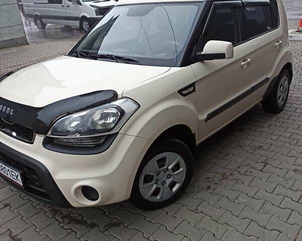 Бежевый Киа Soul, объемом двигателя 1.59 л и пробегом 193 тыс. км за 7200 $, фото 2 на Automoto.ua