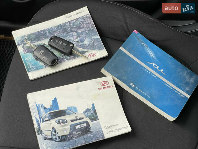 Бежевий Кіа Soul, об'ємом двигуна 1.58 л та пробігом 141 тис. км за 8900 $, фото 22 на Automoto.ua