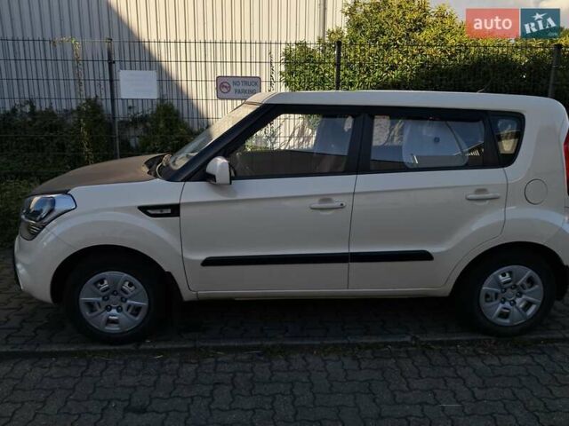 Бежевий Кіа Soul, об'ємом двигуна 1.59 л та пробігом 60 тис. км за 7097 $, фото 2 на Automoto.ua