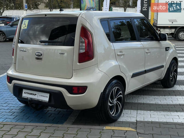 Бежевий Кіа Soul, об'ємом двигуна 1.58 л та пробігом 141 тис. км за 8900 $, фото 4 на Automoto.ua